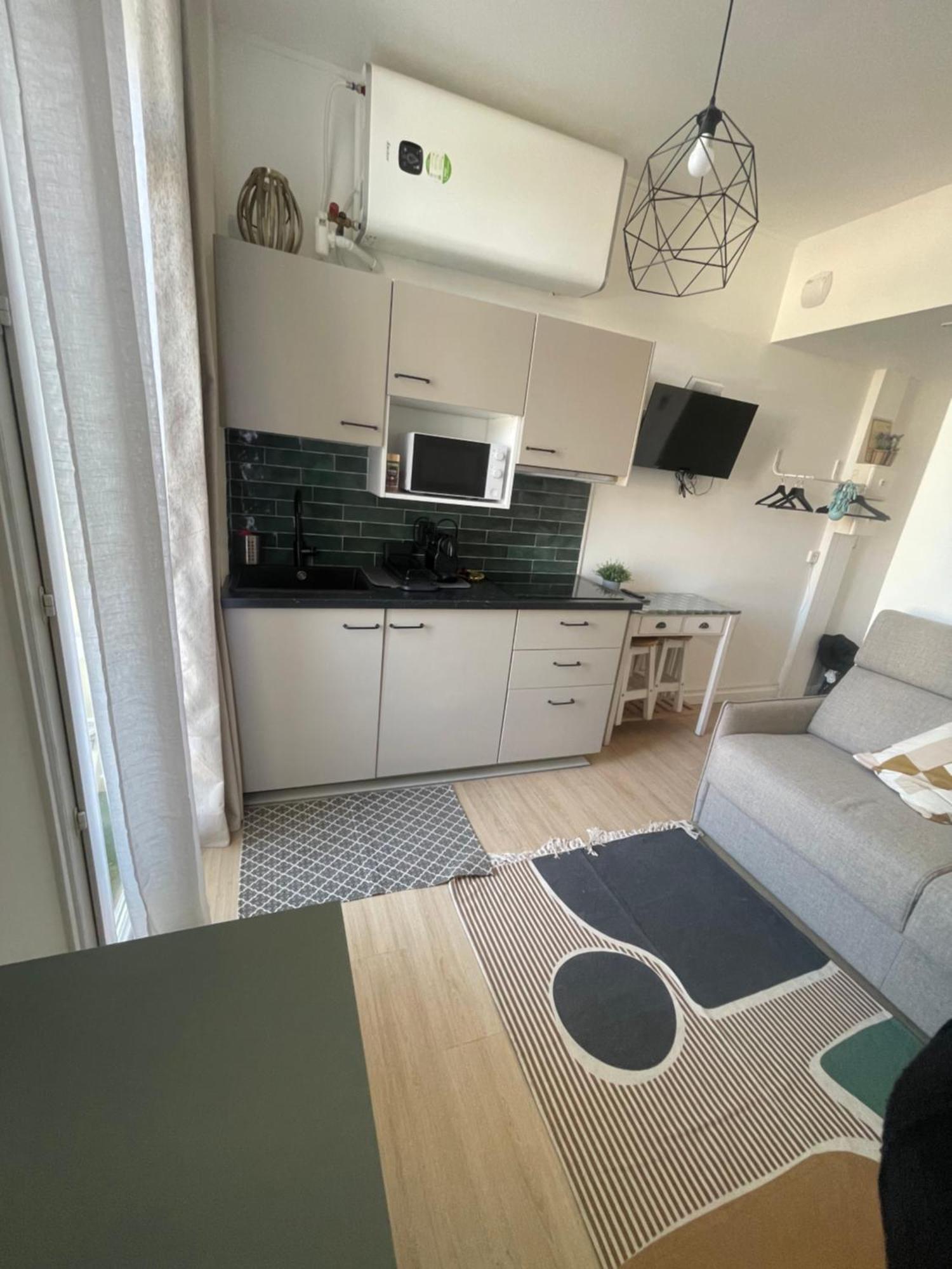 Cosy En Face De La Gare Apartment Nizza